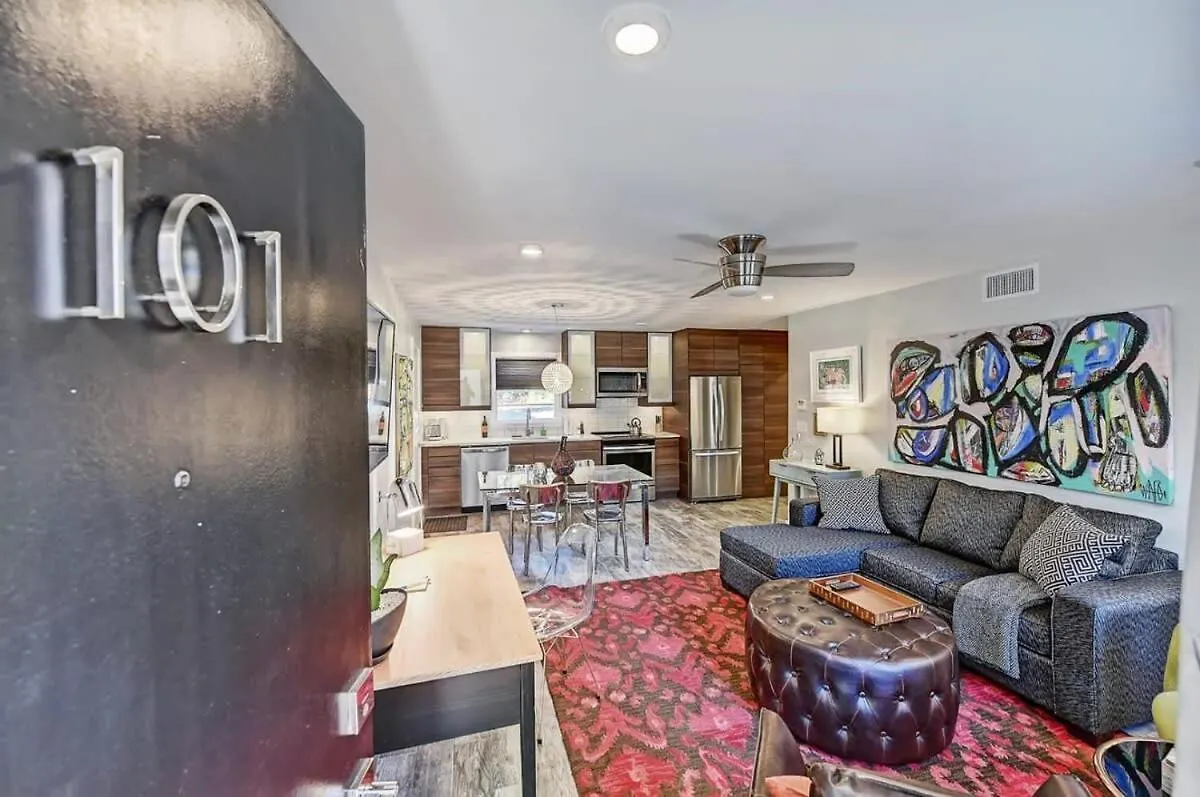 Σπίτι διακοπών Comfortable And Stylish Condo Near Myers Park Σάρλοτ